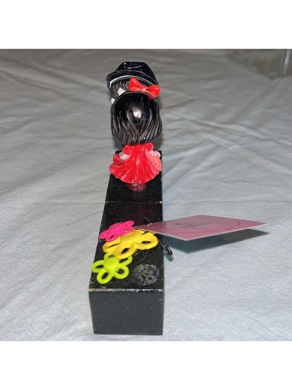 Kiss Alphabet Blocks Upcycle Love Figure - Picture 3 of 4